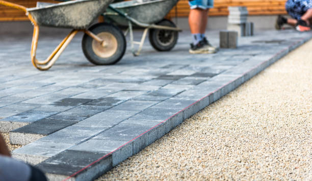 Best Concrete Walkway Installation  in Brentwood, CA